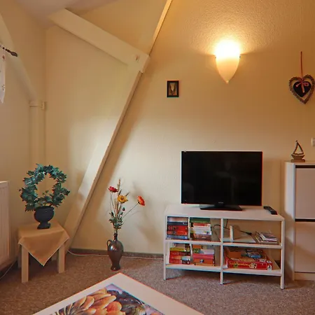 Cozy Comfort Near Baltic Waters, Cleaning Included 아파트 *