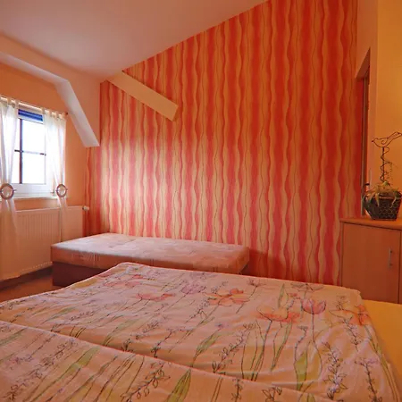 Cozy Comfort Near Baltic Waters, Cleaning Included 아파트 *